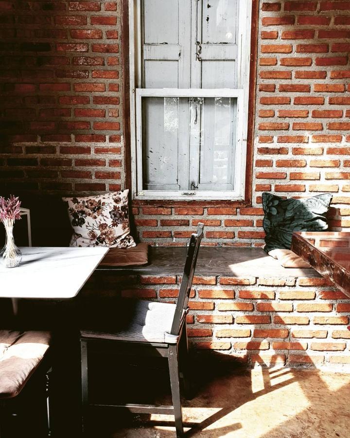 Baan Mae Khian Cafe & Boutique Hotel 大城 外观 照片